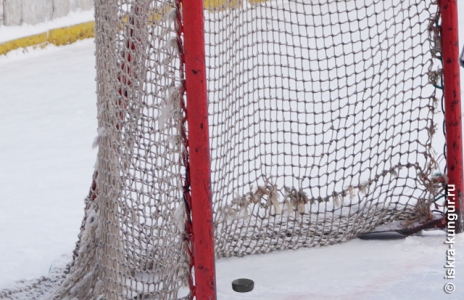 Хоккей. Четыре поражения у кунгурских команд за выходные Фотография к материалу: Хоккей. Четыре поражения у кунгурских команд за выходные